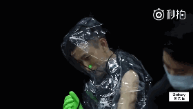 张一山挑战鲱鱼罐头 视频里吃了还喝汤惊现表情包