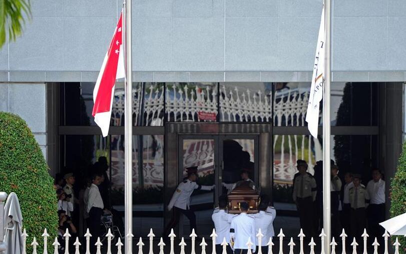 新加坡前總統納丹遺體運往國會大廈供民眾瞻仰