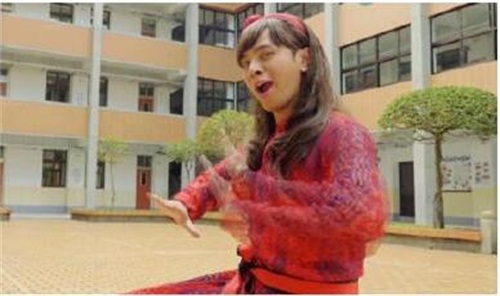視頻：羅志祥朱碧石首支洗腦單曲你干嘛來襲 朱碧石是哪一期