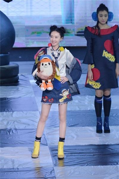 我的新衣萌寵來襲王麗坤帶“兒子”亮相 王麗坤兒子Keenny是誰？