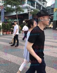 林心如秒刪孕肚照 網友稱心如懷孕了還是很美笑容很甜 林心如霍建華情史大盤點