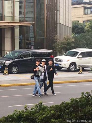 王思聰帶林俊杰看房什么情況 叫獸表白王思聰：我愿為他成為雙性戀