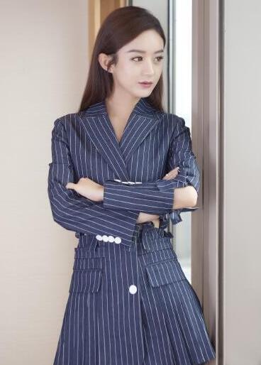 趙麗穎玩跨界正式變身霸道總裁