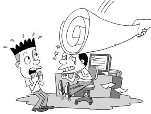 員工被罰當眾吃活蟲 奇葩行為是否違法？