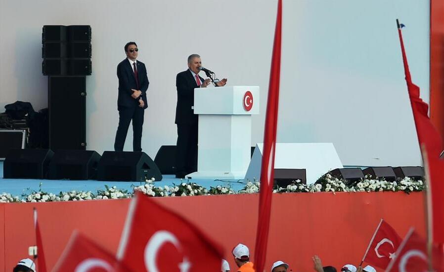 土耳其举行大规模集会反对未遂政变