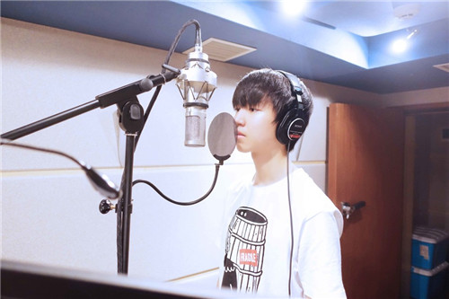 王俊凯首支原创单曲树读 王俊凯树读歌词介绍