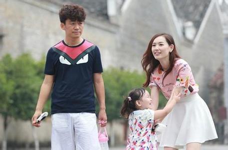 王宝强法院起诉离婚 网友喊话马蓉爸爸不出来说些什么吗