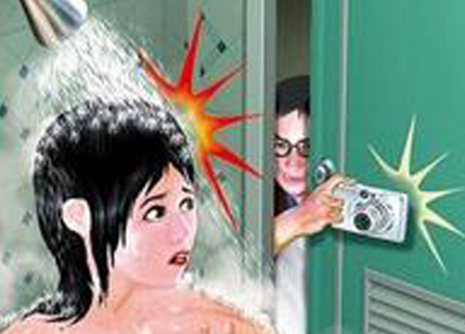 尴尬！男子酒后偷拍妻子洗澡 不料走错楼层错拍女邻居
