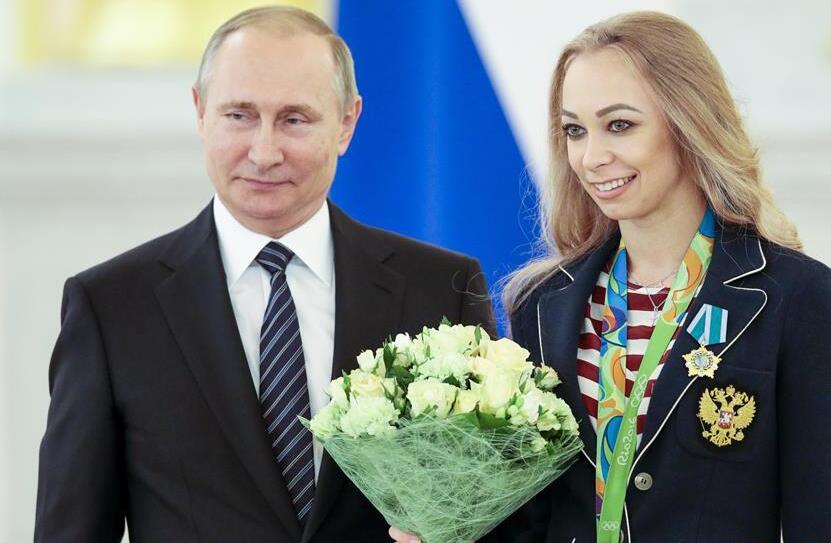普京接见俄罗斯里约奥运冠军