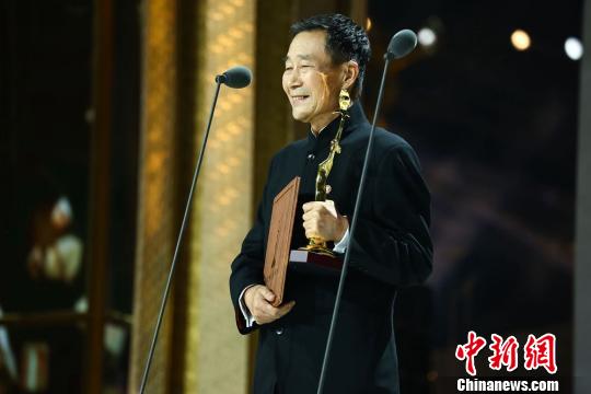 李雪健获“最佳表演艺术奖”。