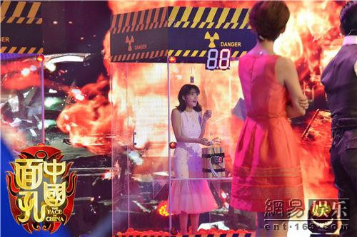 中國面孔第三季劉雨欣現場排爆狂吸粉 吳俊余現場體驗拆彈裝備
