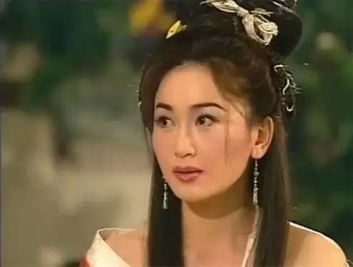 她是最美蘇妲己，嫁入豪門16年，50歲依然美成少女