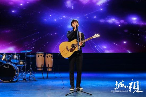 中國新歌聲蔣敦豪奪冠汪峰結束三年陪跑 巡演重慶奧體開場撞雙11