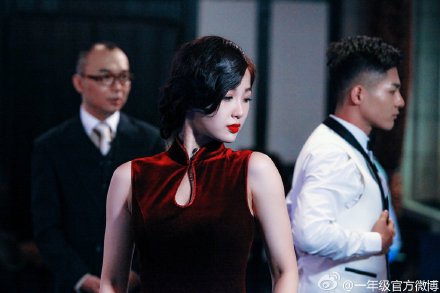一年級畢業季泥石流小姐獲贊  虞書欣esther個人背景資料微博