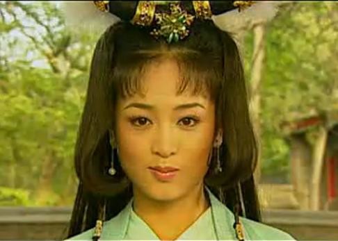 太魔性了!西部世界女主撞臉鄉(xiāng)村愛情故事謝大腳
