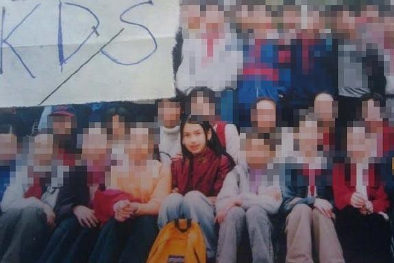 Angelababy小學(xué)舊照被扒出   竟跟想象中的不一樣，這整容疑云終于揭開(kāi)了