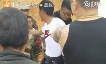 快手ok哥涼山發假錢做假慈善視頻完整版 阿黑爆料OK哥驚人內幕