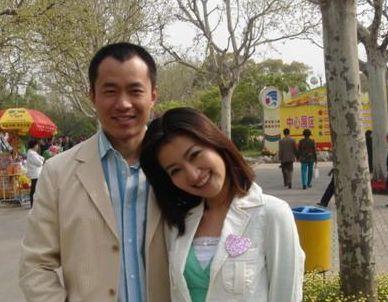 黄金单身汉陈楚河携崔颖伦到邱启明家 邱启明现任妻子李菡是小三吗