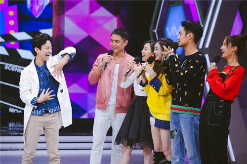 快樂大本營張歆藝袁弘婚后首合體 張靜初變行走表情包