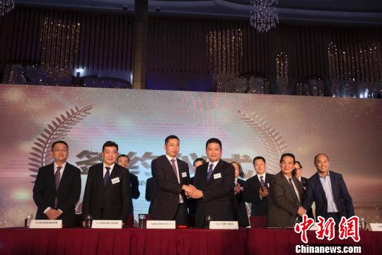 本月初，长沙天心区在香港签下120亿元人民币大单。　赵尚渝 摄