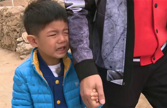 爸爸去哪兒4沙溢兒子安吉哭了 24K純爺們:武斷是啥