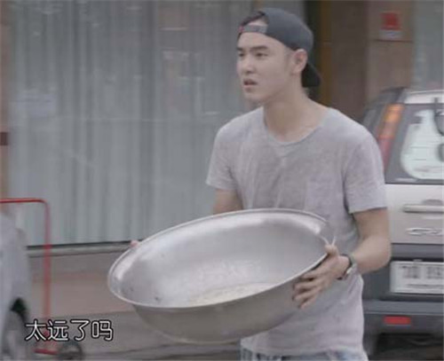 阮經天發飆揍走經紀人 阮經天明道太像曾相互用背當替身演戲