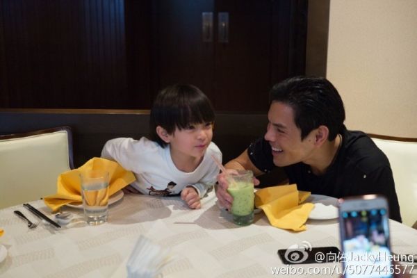 向佐參加《爸爸去哪兒4》是第幾期 新爸向佐和李亦航劇照曝光