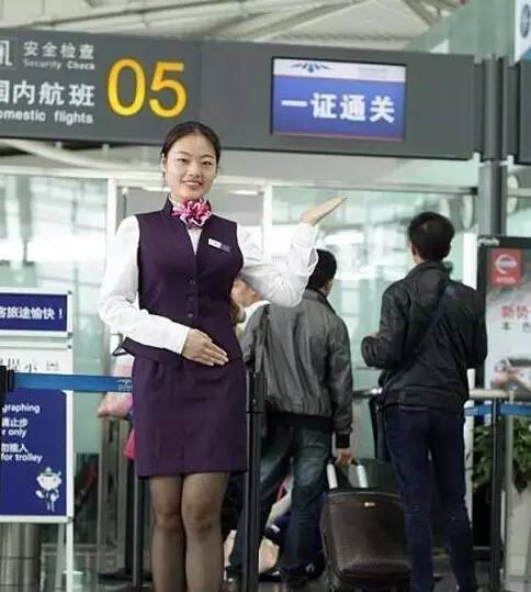 以后坐飛機不用機票了實行一證通關  上海部分機場已經實行省時省力