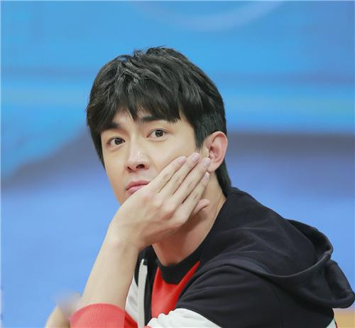 拜托了衣櫥謝娜陳赫孫楊秒變畫風愛心泛濫 林更新現有故事的秋褲 