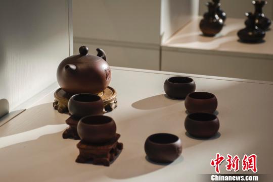 “新生”作品展。　翟李强 摄