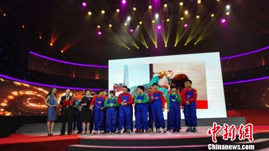 “十佳项目”—杭州市江干区弯湾托管中心。　方堃 摄