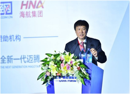 2016年12月10日，国家发展和改革委员会学术委员会秘书长、中国国际经济交流中心首席研究员张燕生在三亚 财经国际论坛上发表讲话。(主办方供图)