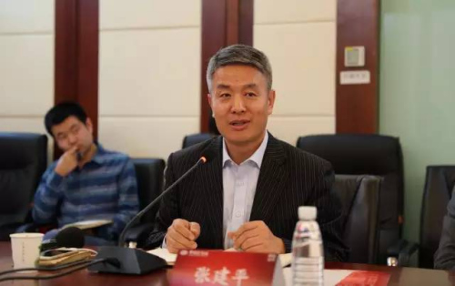 商务部国际贸易经济合作研究院区域经济合作研究中心主任张建平。中新社记者 夏宾 摄