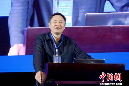 中国工程院院士、中南大学校长张尧学致辞。　郑晓光 摄