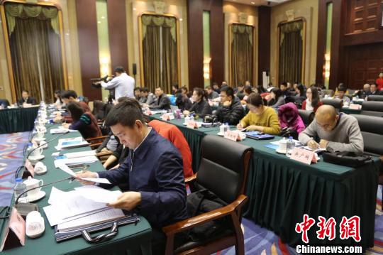 “直击东北经济——黑龙江行”主题活动媒体见面会在哈尔滨举行 刘锡菊 摄