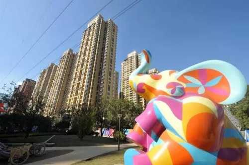 1月20日，中国国家统计局局长宁吉喆表示，2016年中国房地产业增加值占GDP的比重为6.5%。建筑业以及房地产中的实体经济部分，仍是中国经济重要的支柱产业。中新社记者 张斌 摄