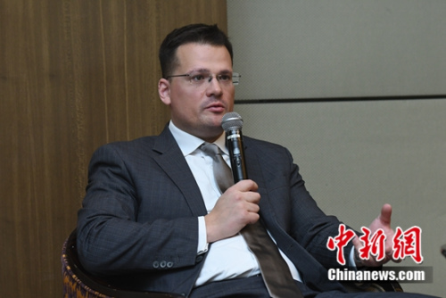 俄罗斯航空全球公共事务负责人亚历山大__卢卡申先生