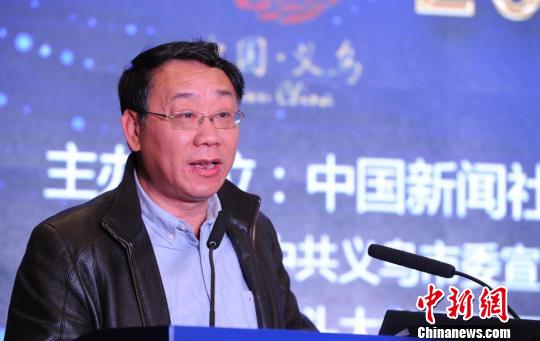 中国新闻社社委会成员、中国新闻社浙江分社社长王旻致辞。　张茵 摄