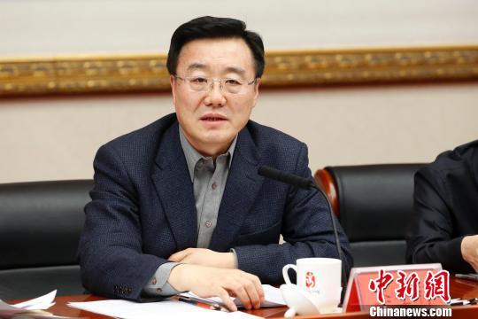 中央媒体“京津冀协同发展调研行”正在进行。北京市市委常委，常务副市长，市政协副主席，市推进京津冀协同发展领导小组副组长李士祥日前接受集体采访。　韩海丹 摄