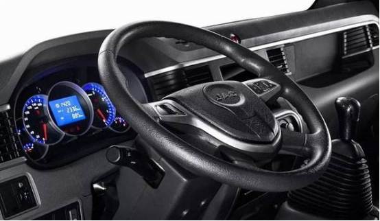 【江铃凯运热点稿12】江铃凯运遇上江淮骏铃 轻卡界双雄较量969.png