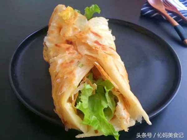 街上賣的雞蛋餅的餅皮做法、雞蛋餅皮是用什么做的
