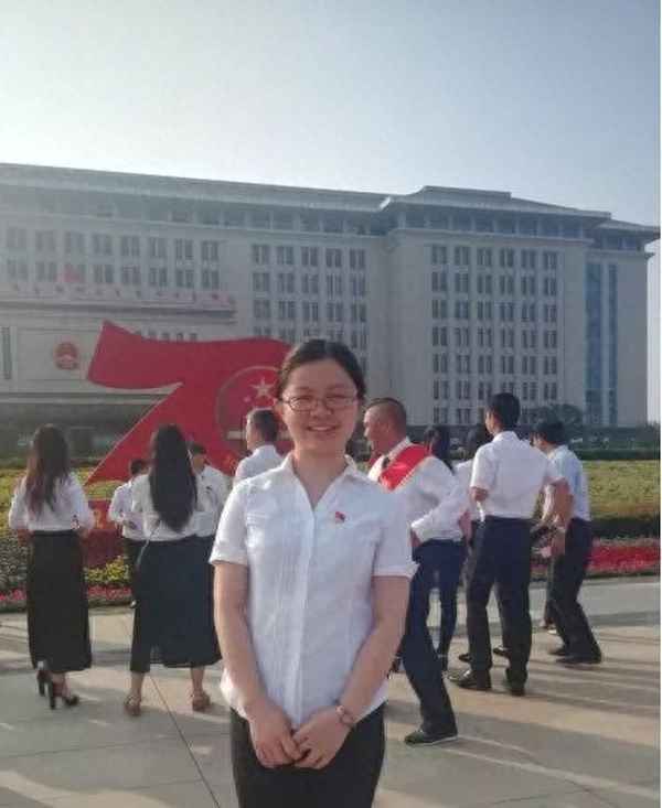 我的自傳1500字大學入學-大學入學個人自傳1500字