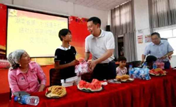 湖南援疆工作領隊介紹(湖南援疆干部名單)