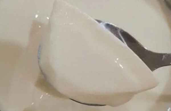 怎樣在家里將牛奶制作成酸奶-怎樣在家將牛奶做成酸奶