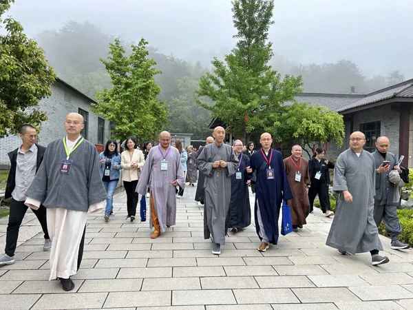 佛光山人间卫视焦点新闻_佛光山景