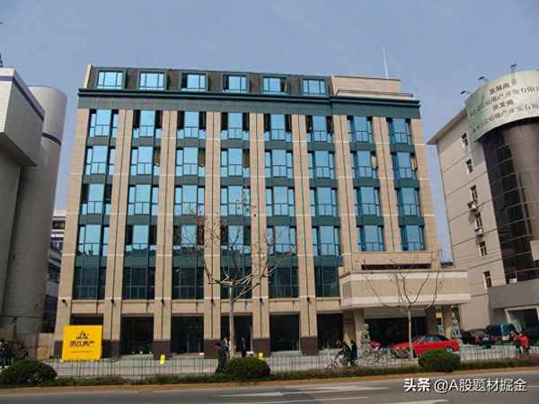 目前被低估的房地产股、2023年最危险的十二家房企