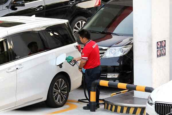 1升汽油等于多少斤汽油;1升汽油等于幾斤