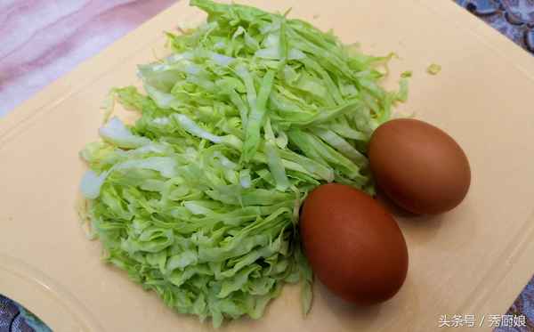 早餐店涼拌圓白菜的做法、涼拌圓白菜的家常做法白菜的做法