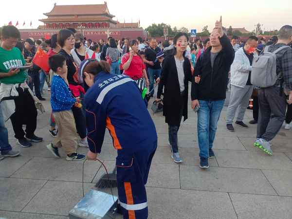 每个环卫工每天清扫多少平方—每个环卫工每天清扫多少平方垃圾
