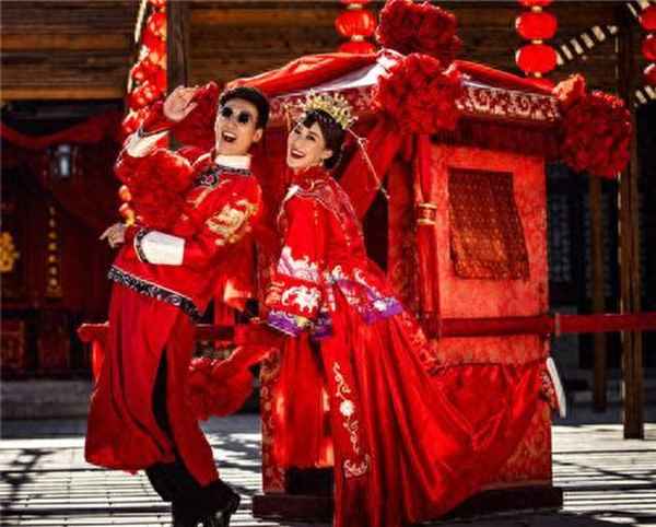 结婚抬花轿大概需要多少钱—民俗婚礼抬花轿图片